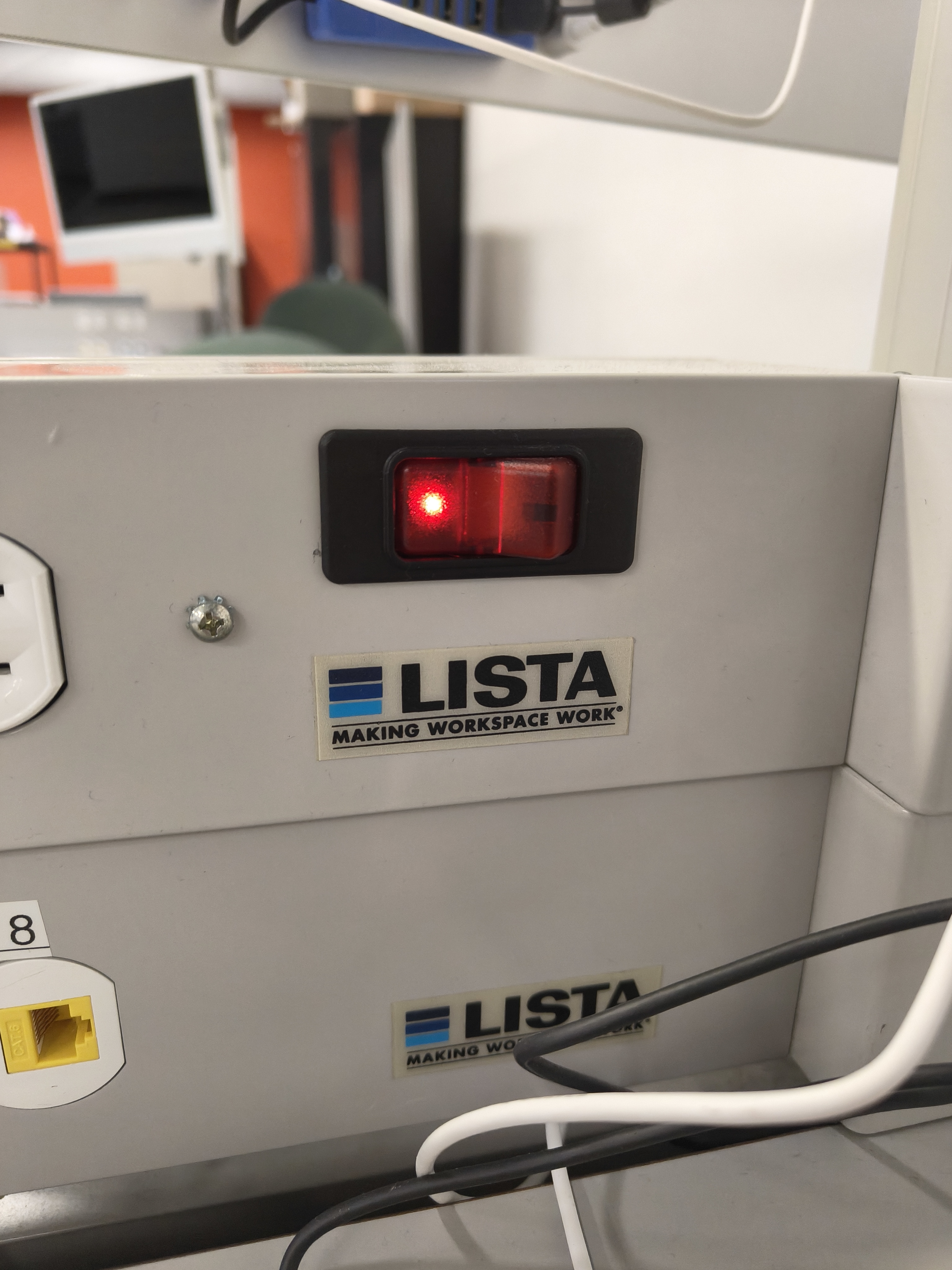 The sound of pressing powerswitch