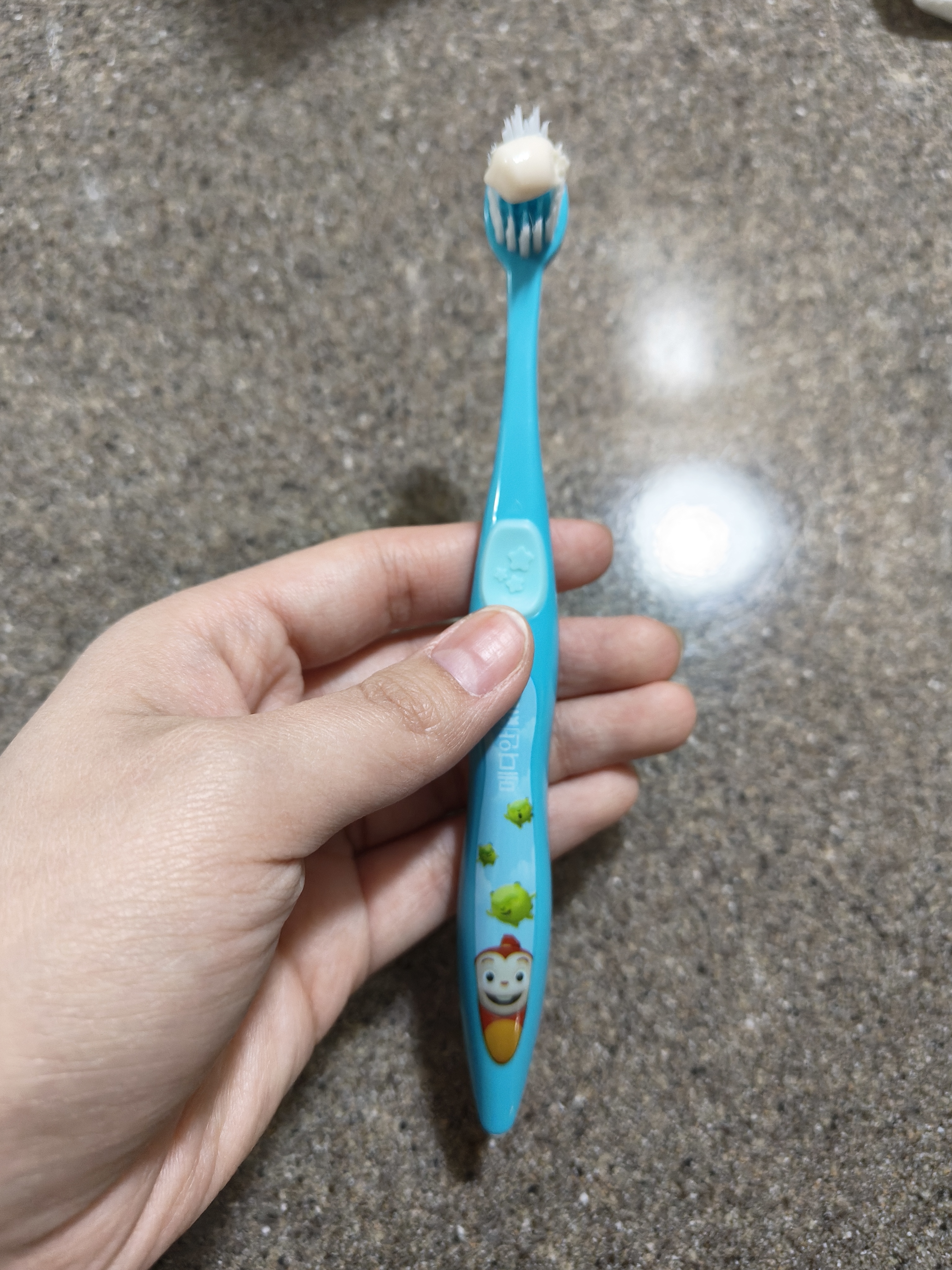 The sound of brushing teeth with toothbrush