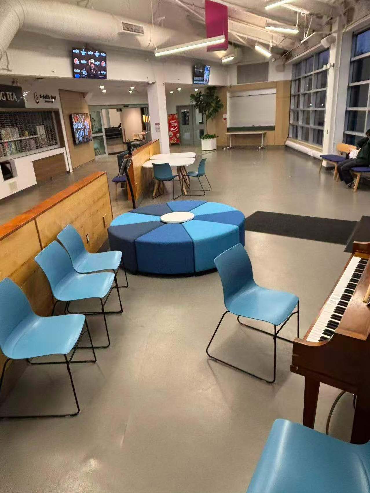 This is the photo of the interior view from the first floor of SSU building.